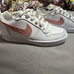 Nike
(GS) Nike Court Borough Low 'White Pink' 845104-101